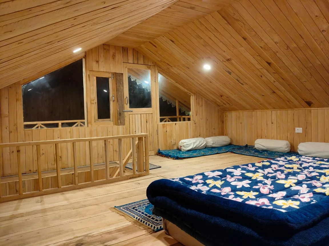 Cozy Mountain Cottage exterior